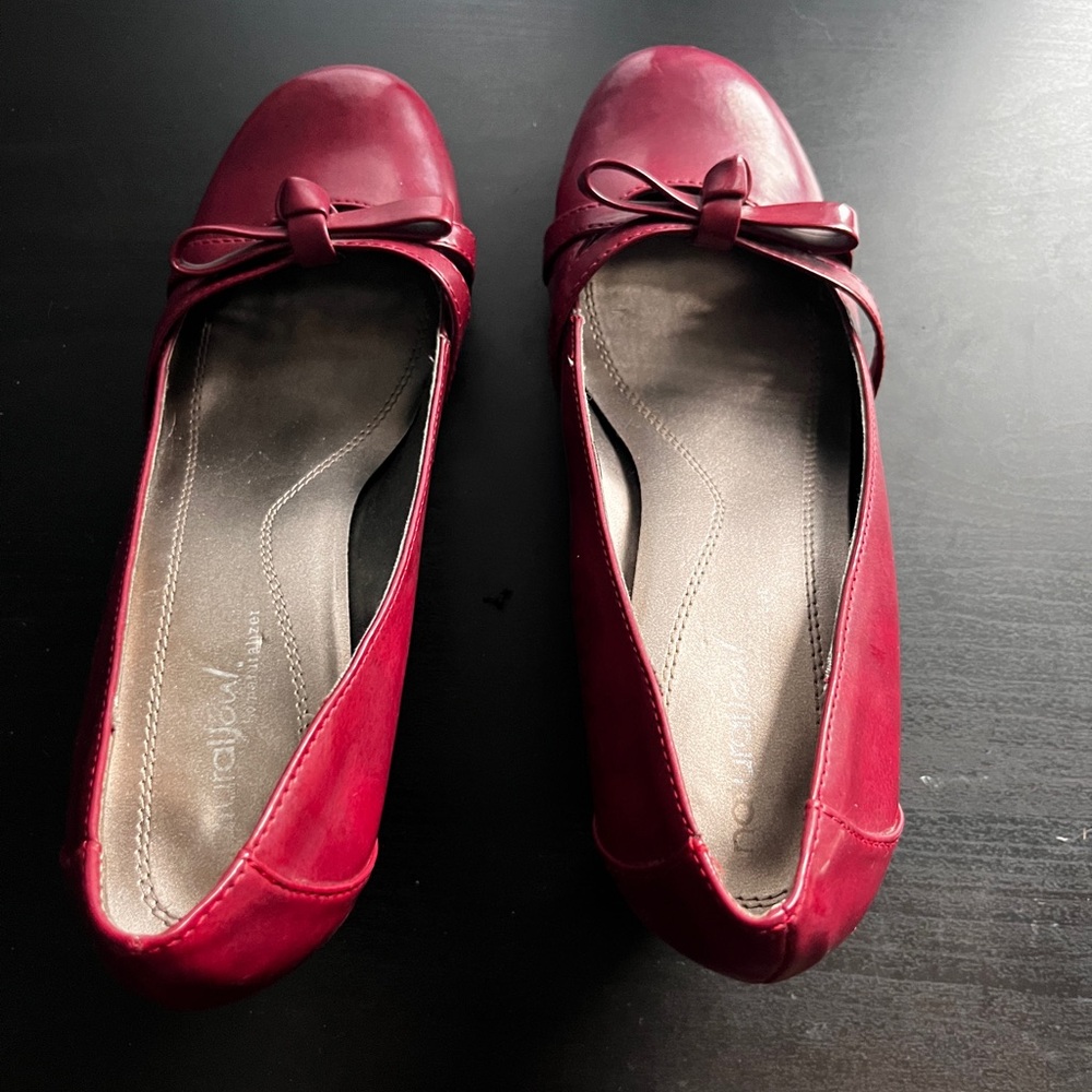 naturalSoul red and black heels